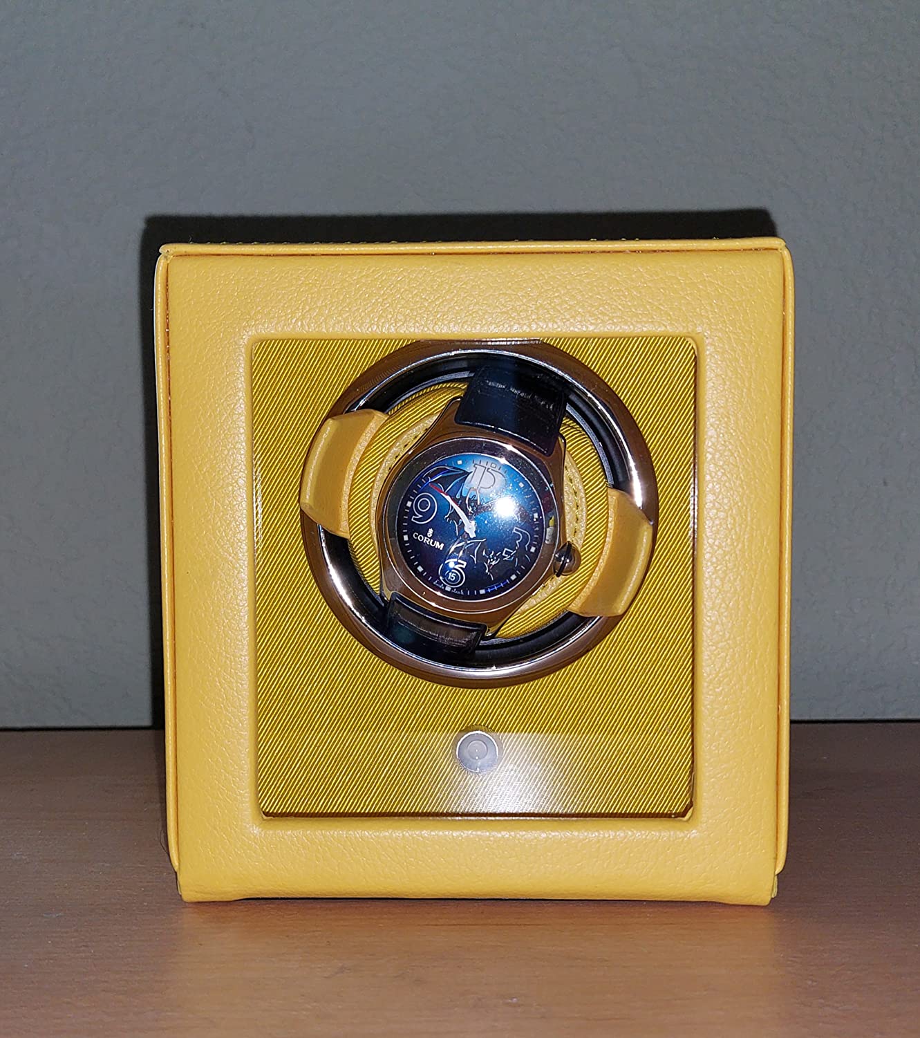 Wolf Cub Single Watch Winder with Glass Cover customer photo 1