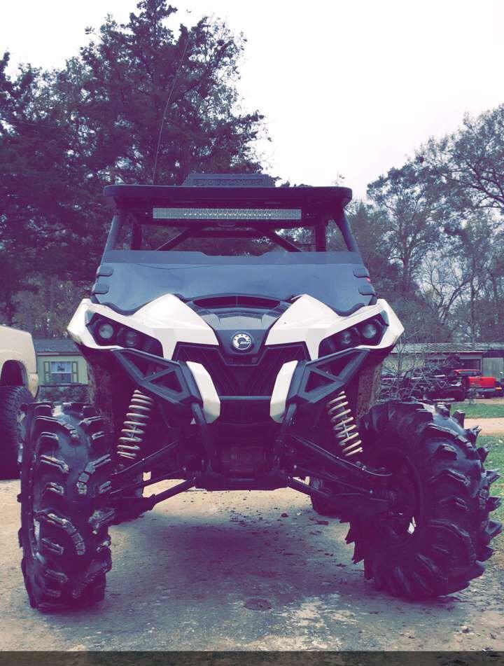 SuperATV Heavy-Duty Half Windshield for Can-Am Maverick | Snug, Rattle-free Fit | 1/4