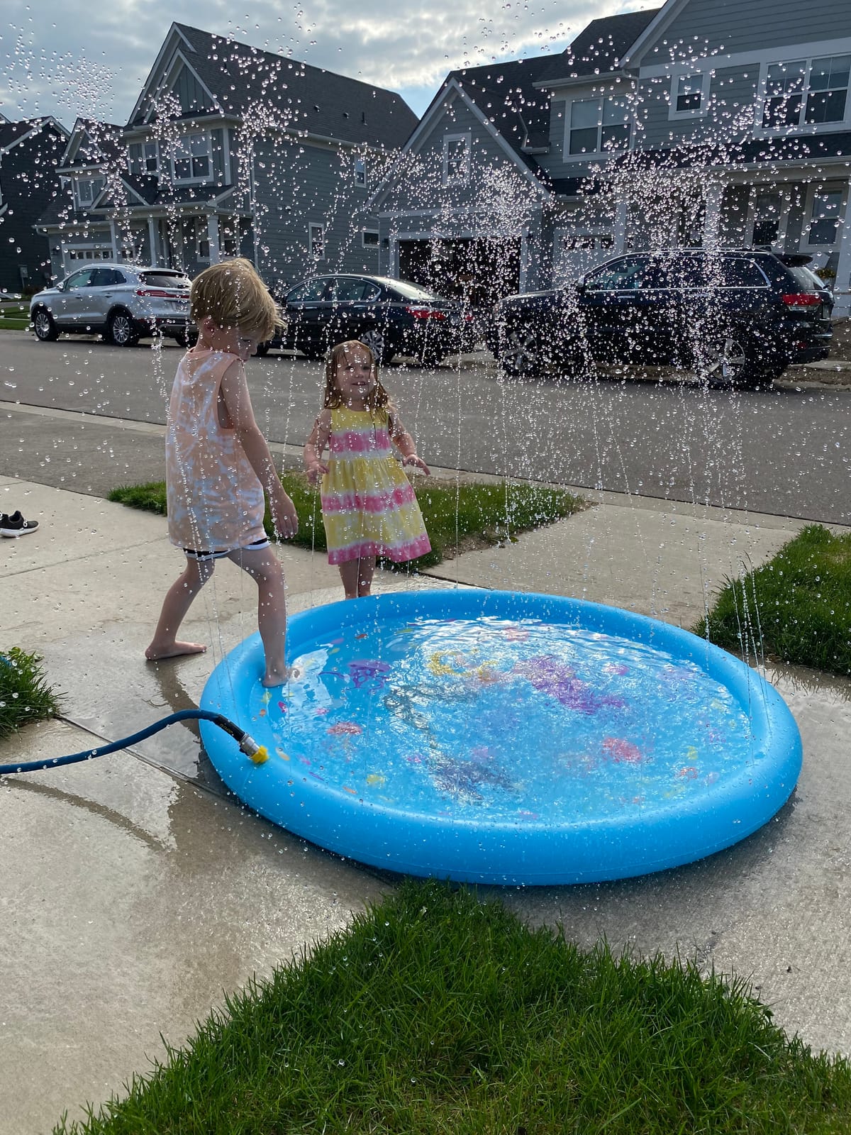 Hitop Kids Sprinklers for Outside, Splash Pad for Toddlers & Baby Pool 3-in-1 60