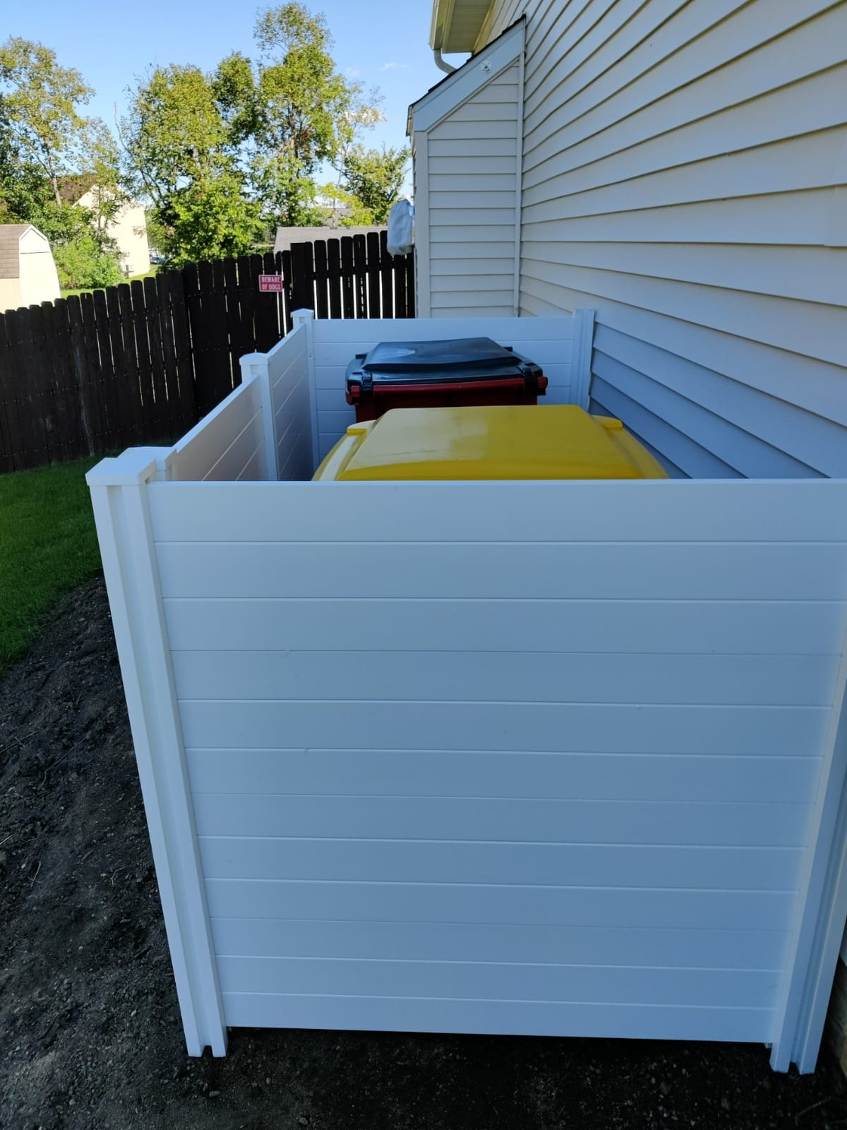 Enclo Premium White Vinyl Privacy Screen, DIY No Dig Kit | 4ftH x 4ftW, 2 Panels, Trash Can Fence, ZP19014 customer photo 1