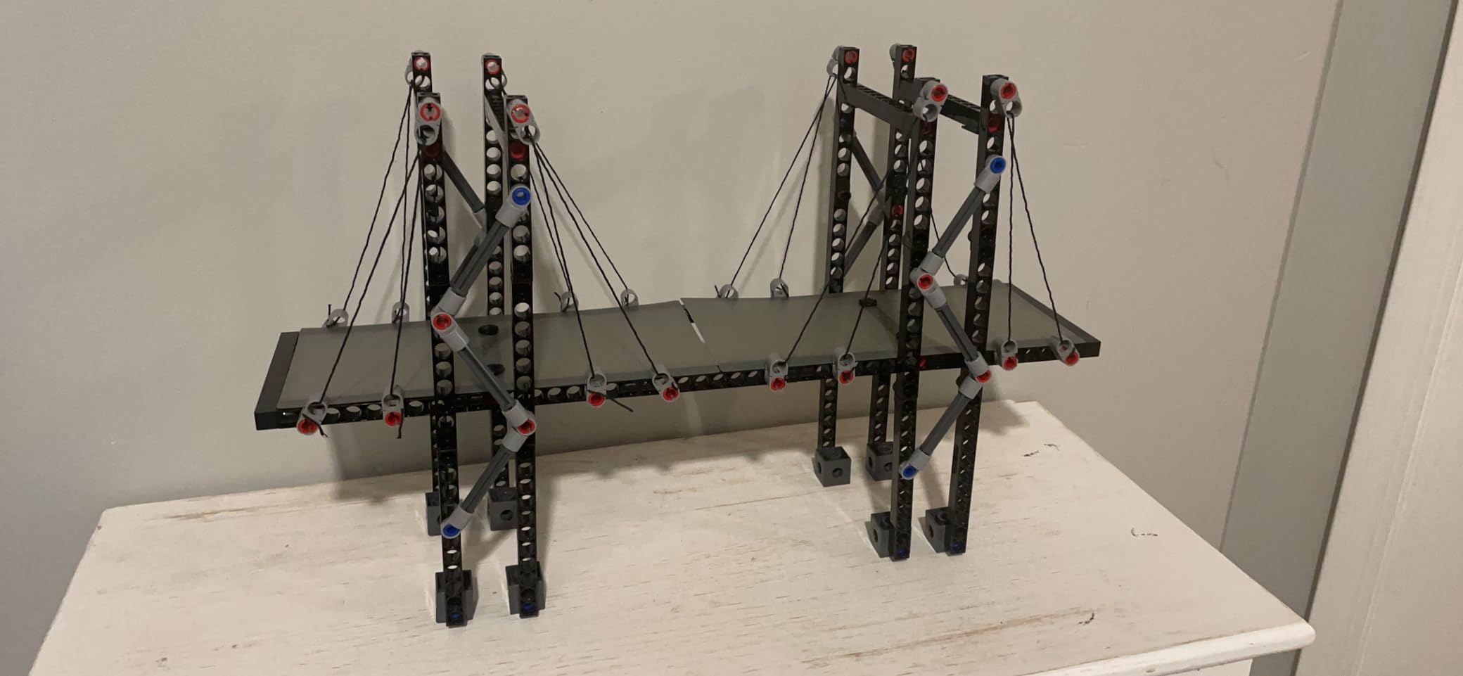 Thames & Kosmos Structural Engineering: Bridges & Skyscrapers | Science & Engineering Kit | Build 20 Models | Learn about Force, Load, Compression, Tension | Parents' Choice Gold Award Winner customer photo 2