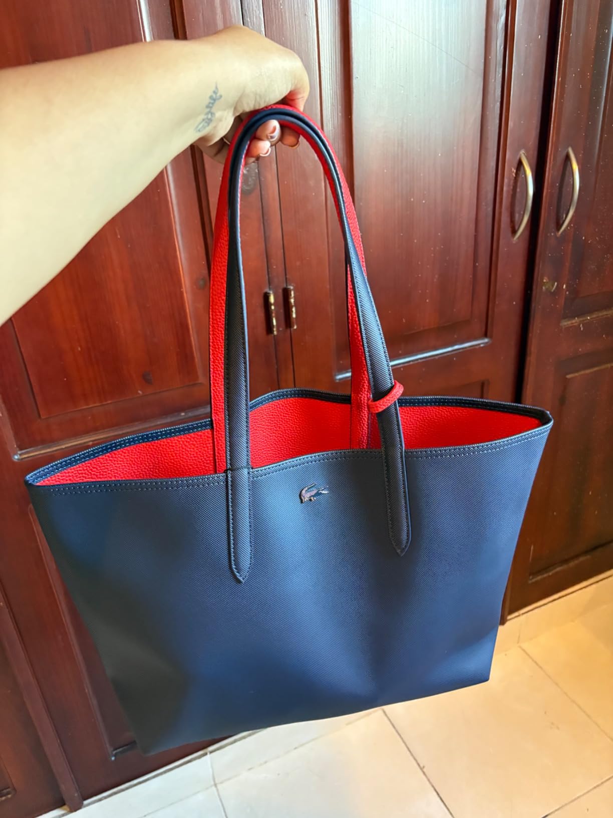 Women's Anna Large Reversible Tote Bag customer photo 2