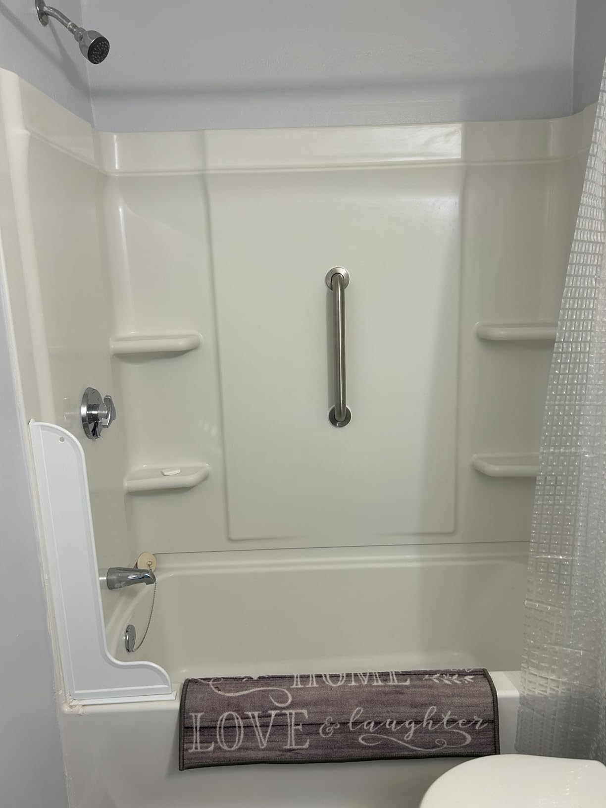 Amazon Basics Bathroom Safety Grab Bar, 18 Inch Length, 1.5 Inch Diameter, Handicap Handle, Bathtub and Shower Fall Prevention, Holds up to 500LBs, ADA Compliant, Brushed Stainless Steel customer photo 1