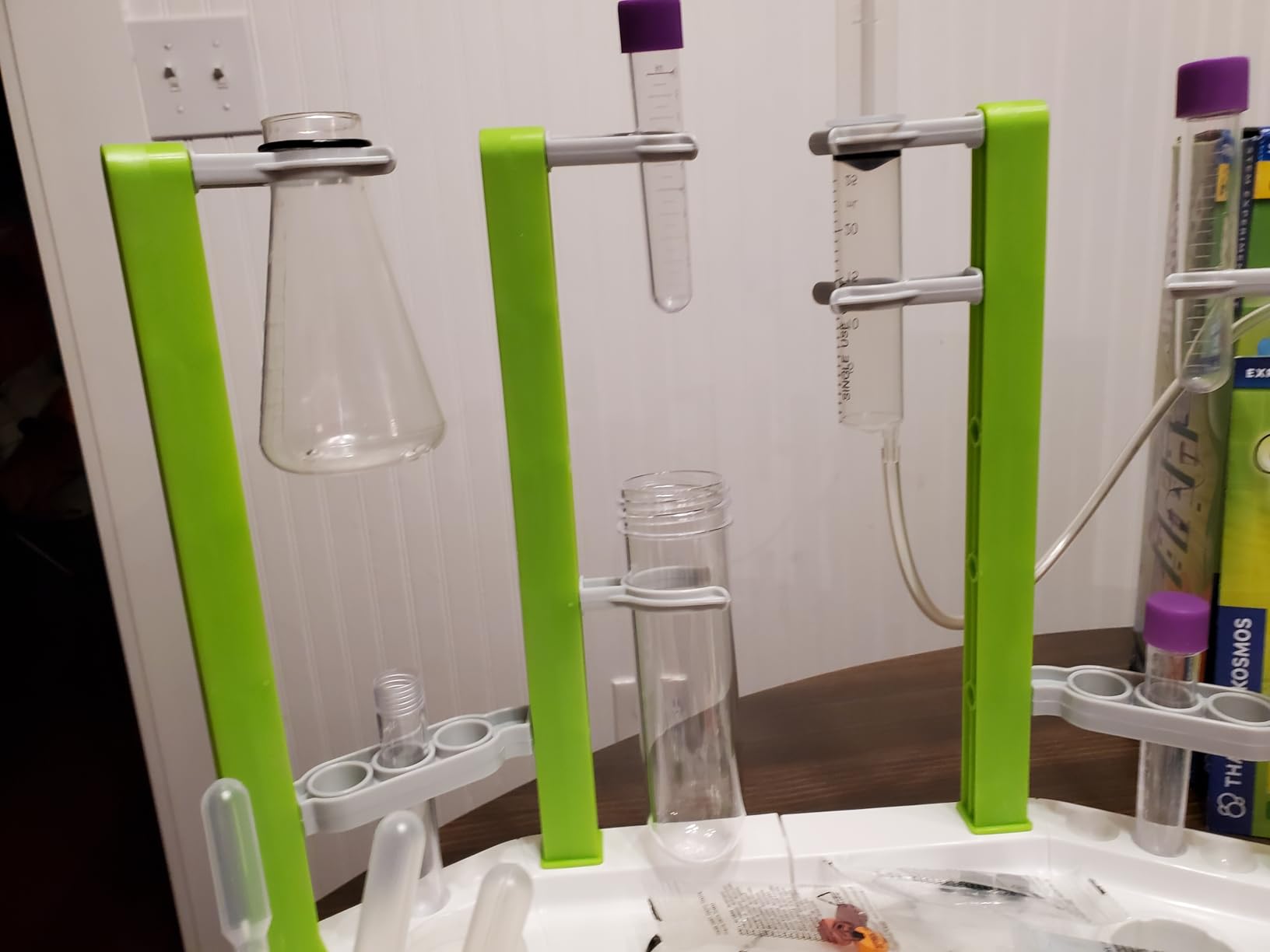 Thames & Kosmos Ooze Labs Chemistry Station Science Experiment Kit customer photo 1