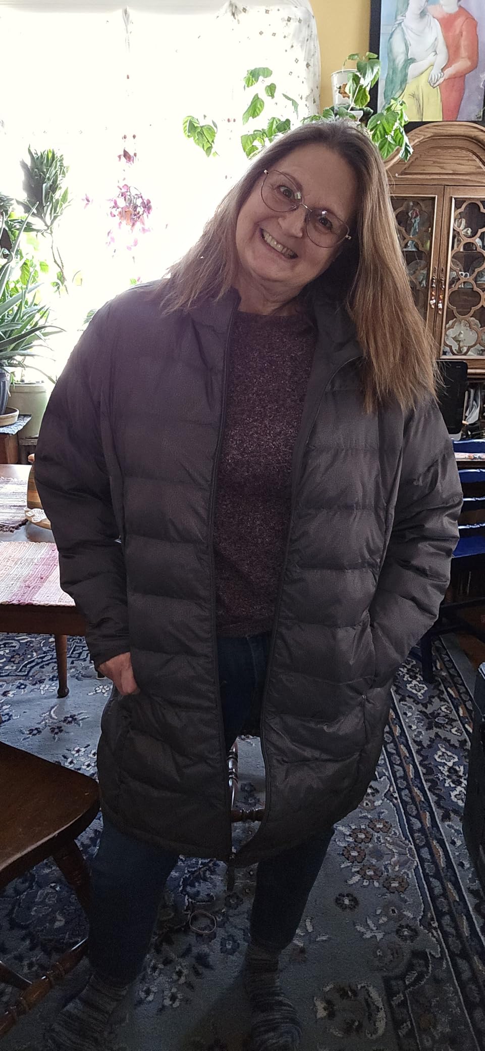 Amazon Essentials womens Lightweight Water-Resistant Packable Hooded Puffer Coat (Available in Plus Size) customer photo 1