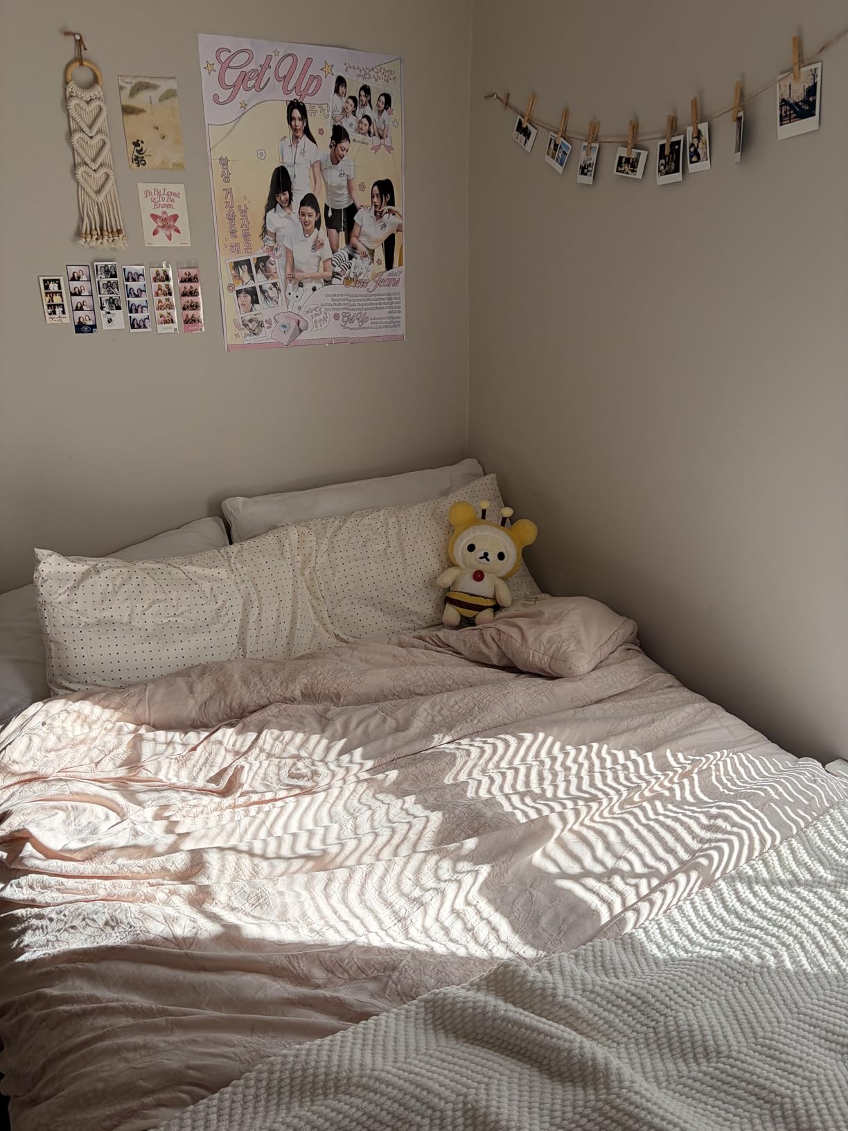 EASELAND Queen Size Down Alternative Comforter - Quilted Duvet Insert for All Seasons, Soft Lightweight with Corner Tabs, Summer Winter Warm Bedding, White 88×88 Inches customer photo 2