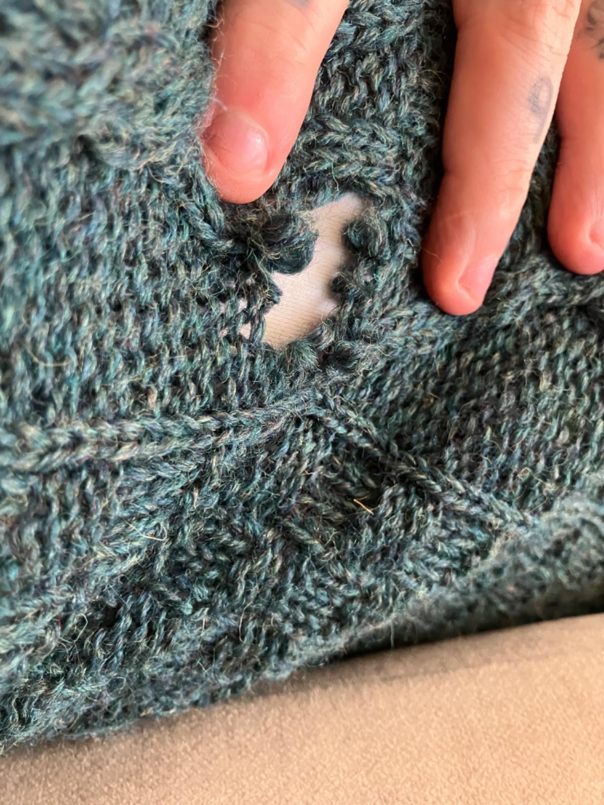 Aran Crafts Irish Unisex Cable Knit Crew Neck Wool Sweater (C1347) customer photo 2