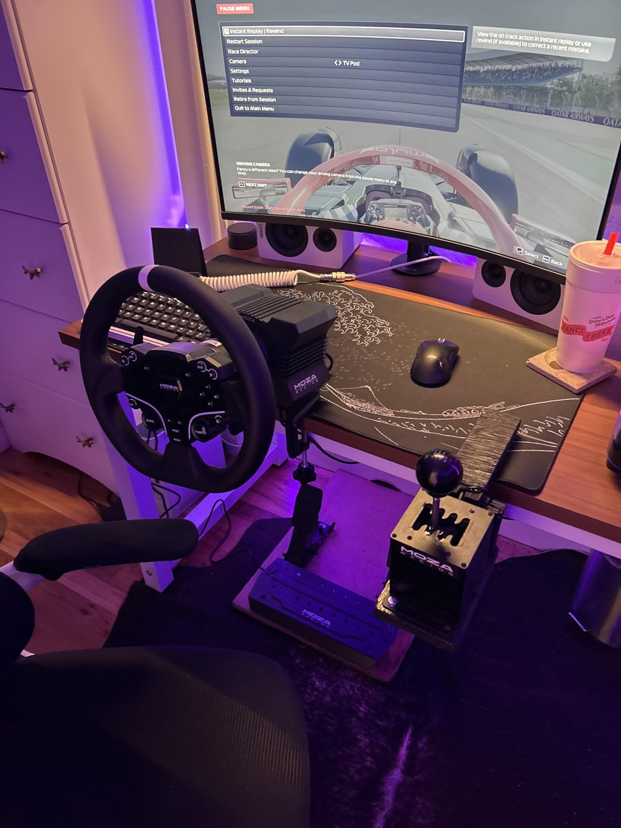 MOZA R5 All-in-One PC Gaming Racing Simulator 3PCS Bundle: 5.5Nm Direct Drive Wheel Base, 11-inch Racing Wheel, Anti-Slip Pedals and a Desk Clamp customer photo 1