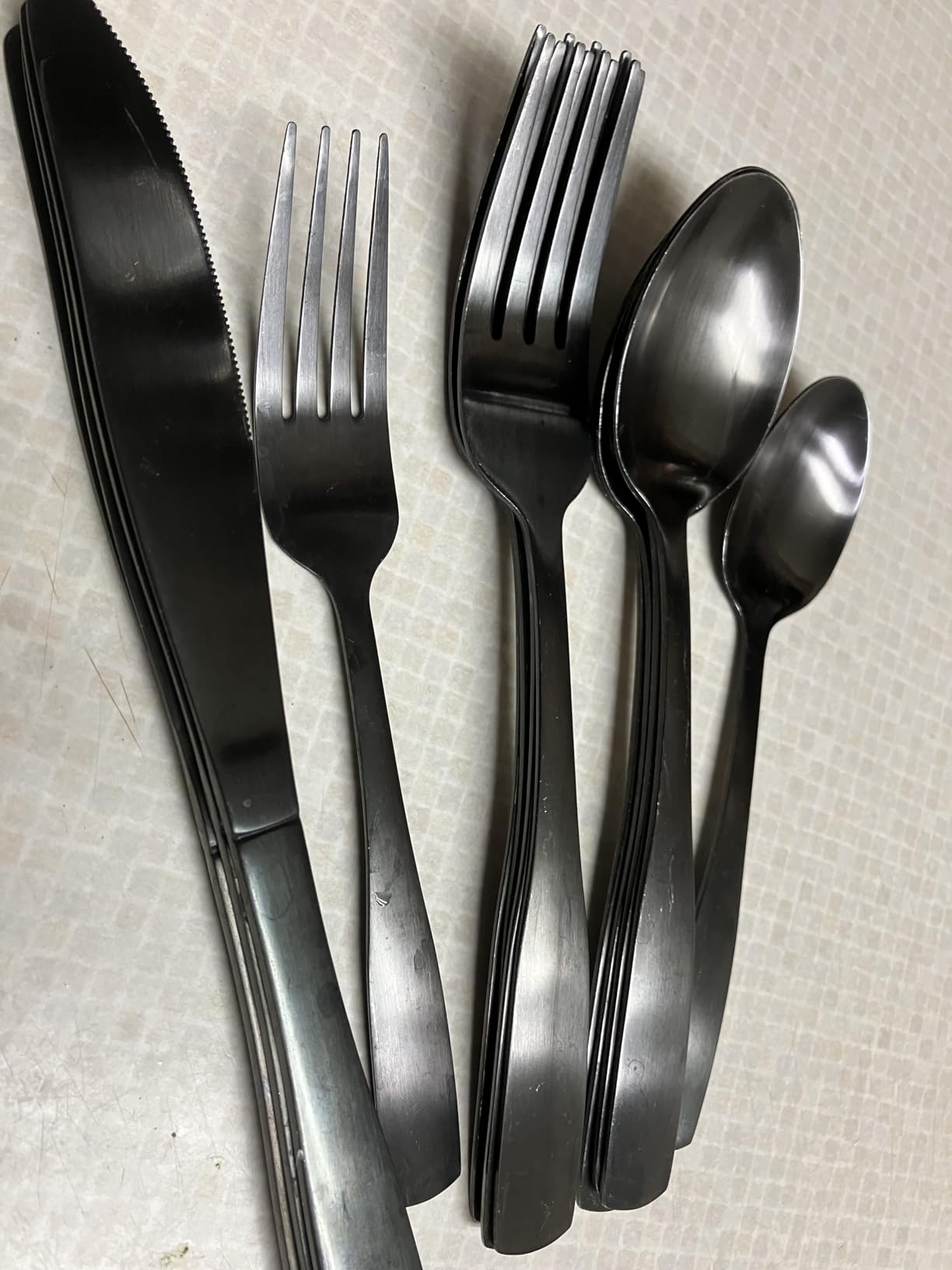 Matte Black Silverware Set, Satin Finish 20-Piece Stainless Steel Flatware set, Tableware Cutlery Set Service for 4, Utensils for Kitchens, Dishwasher Safe customer photo 1
