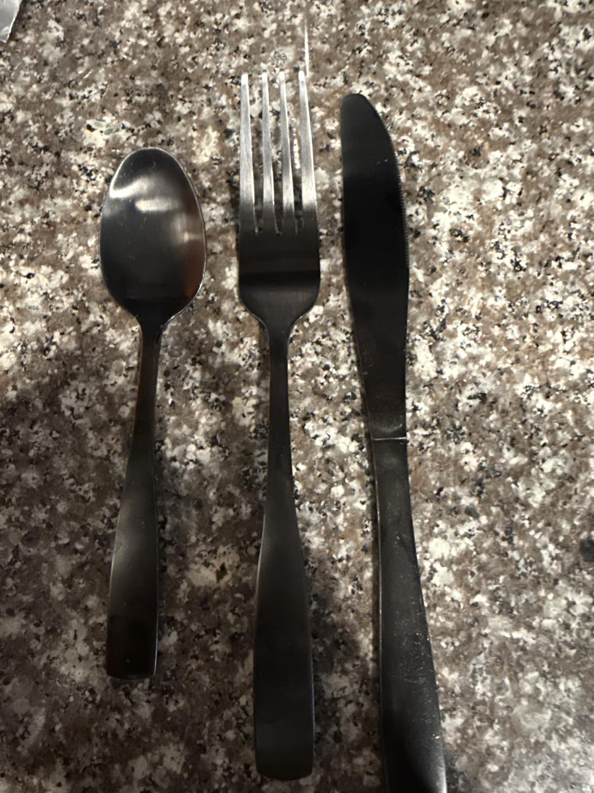 Matte Black Silverware Set, Satin Finish 20-Piece Stainless Steel Flatware set, Tableware Cutlery Set Service for 4, Utensils for Kitchens, Dishwasher Safe customer photo 2