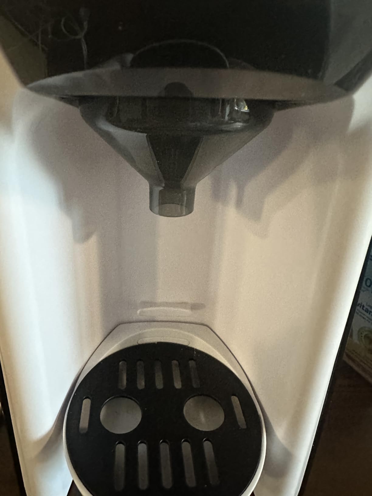 Baby Brezza New and Improved Formula Pro Advanced Formula Dispenser Machine - Automatically Mix a Warm Formula Bottle Instantly - Easily Make Bottle with Automatic Powder Blending, White customer photo 2