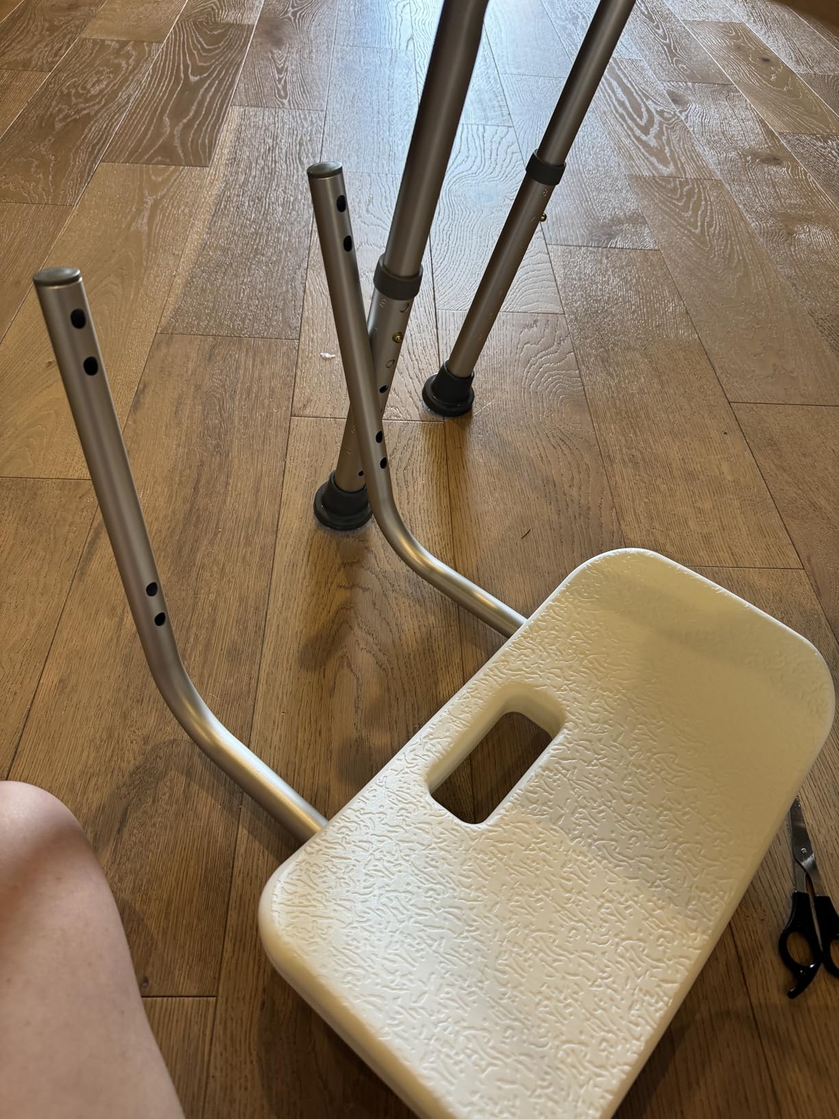 Vaunn Tool-Free Assembly Adjustable Shower Chair Spa Bathtub Seat Bench with Removable Back, Aluminum, White customer photo 1