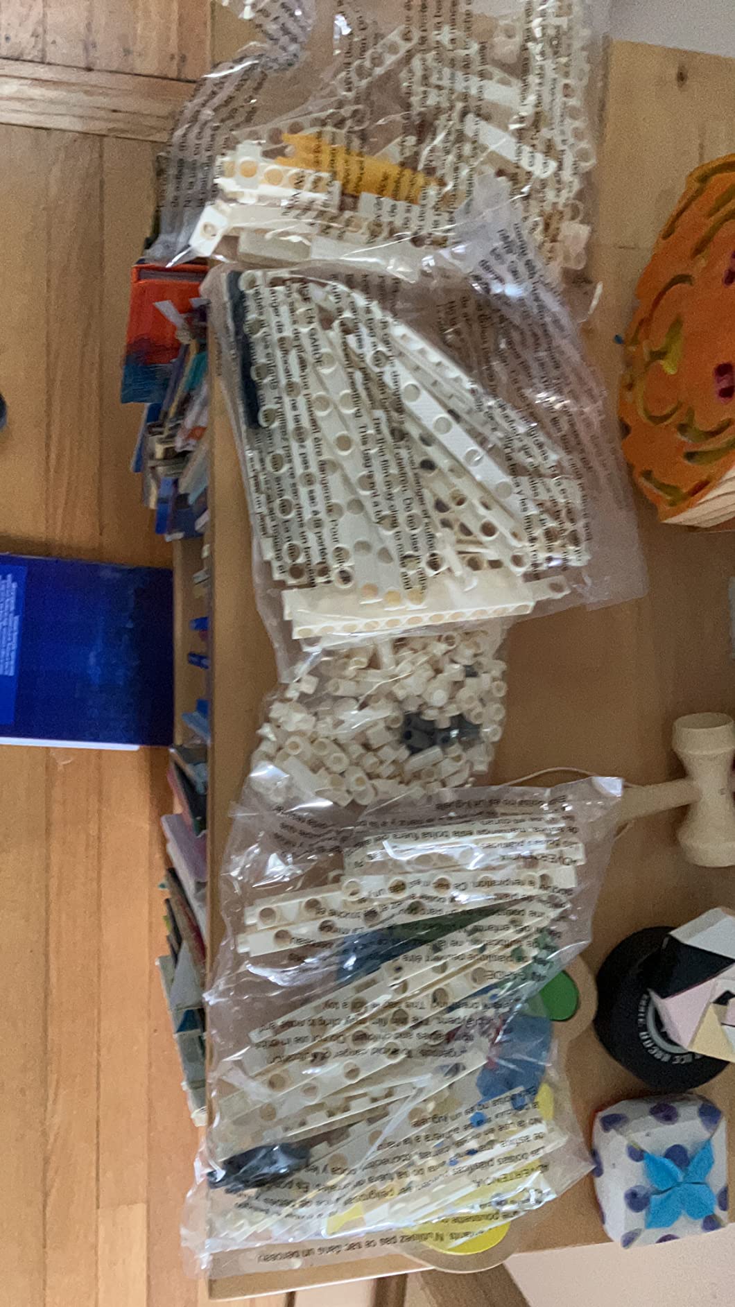 Thames & Kosmos Architectural Engineering | Science Experiment & Model Building Kit | Build 26 Models of Structures & Structural Elements | A Parents' Choice Gold Award Winner 14.6 Inches customer photo 1