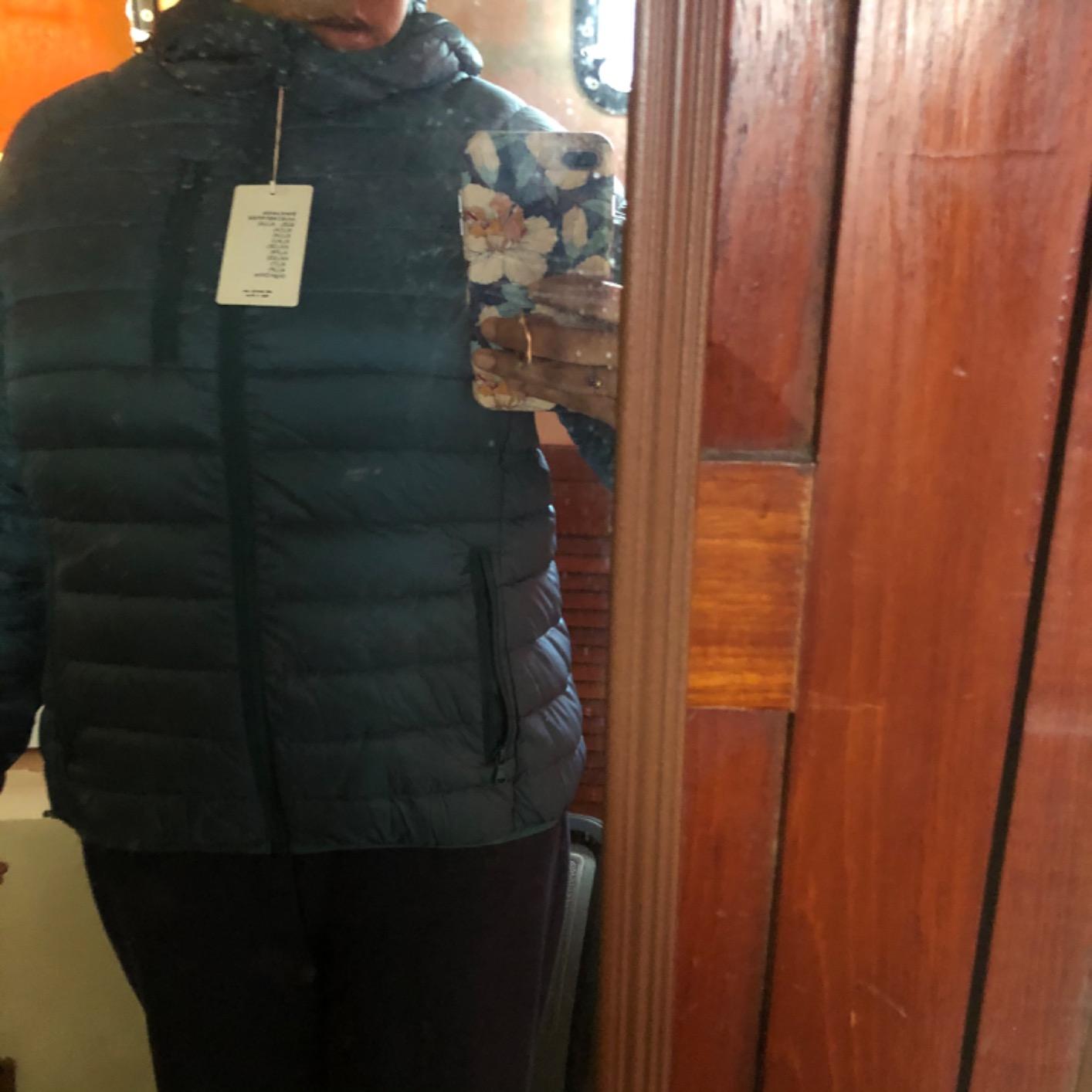 Wantdo Women's Packable Puffer Down Jacket Lightweight Hooded Winter Coats customer photo 2