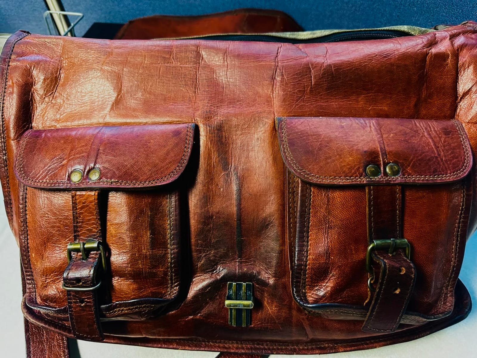 KomalC 18 Inch Leather Messenger Bag for Men & Women, Crossbody Satchel customer photo 2
