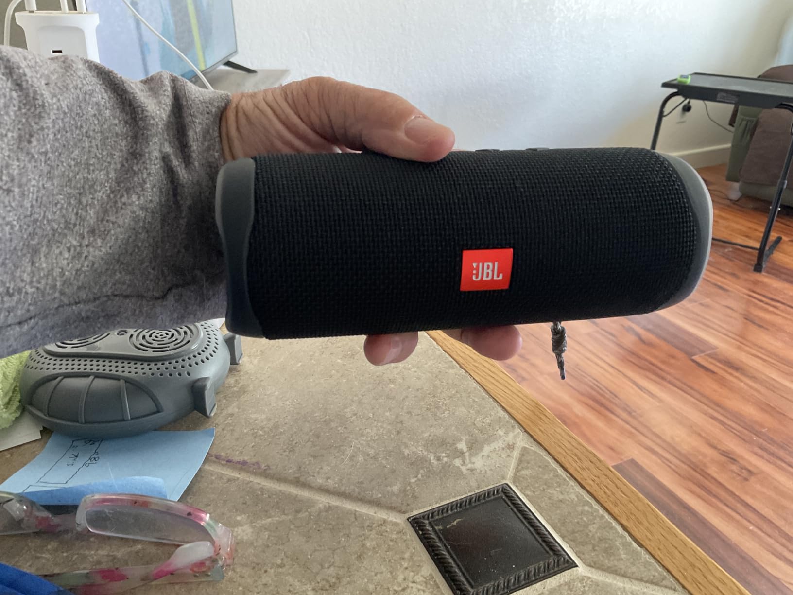 JBL FLIP 5, Waterproof Portable Bluetooth Speaker, IPX7 Waterproof Design customer photo 1