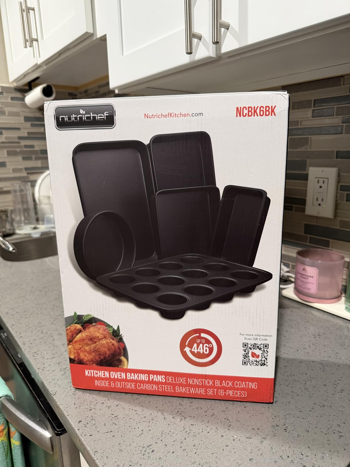 NutriChef 6-Piece Nonstick Bakeware Set, Carbon Steel Baking Pans Set, Includes Cookie Sheets, Wide & Square Bake Pans, Bread Loaf & Round Cake Pan, Muffin Pan - Gold customer photo 1