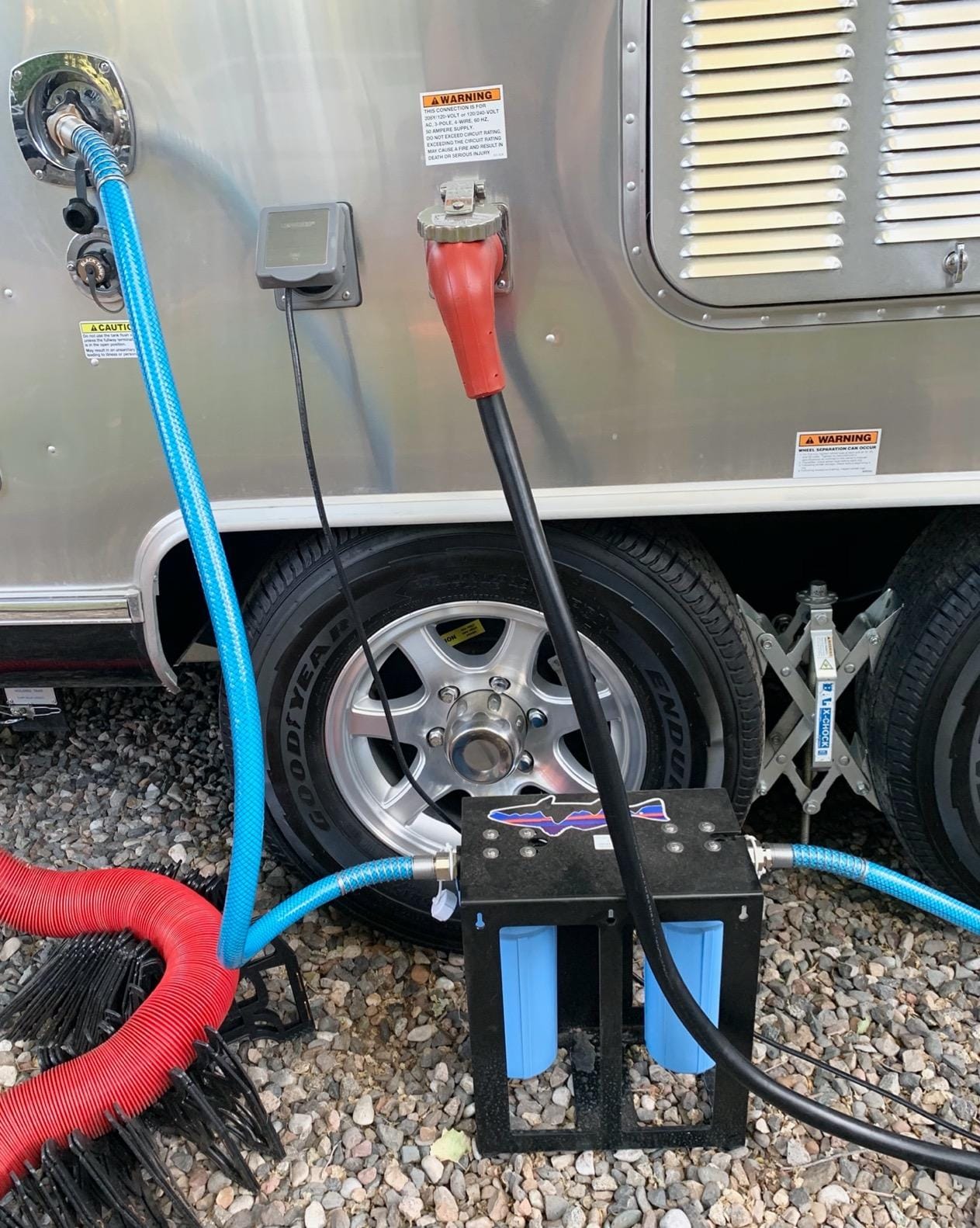 Camco EVO X2 Dual Stage Camper/RV Water Filter Kit - Made in the USA | 2 Stage Filtration w/KDF & GAC - Filters Out Bad Taste, Odors, Lead, Bacteria & More - Replaceable Filters - (40639) customer photo 1