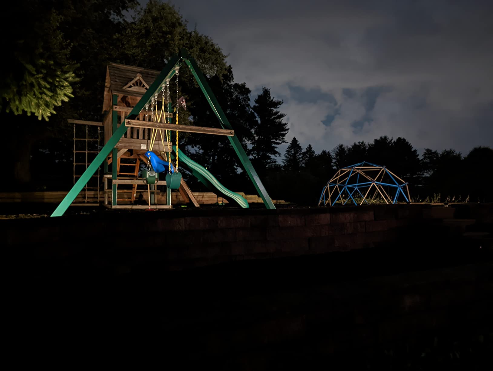 Lifetime 90939 Geometric Dome Climber Jungle Gym, 4.5' High x 9' Wide, Blue & Brown customer photo 1