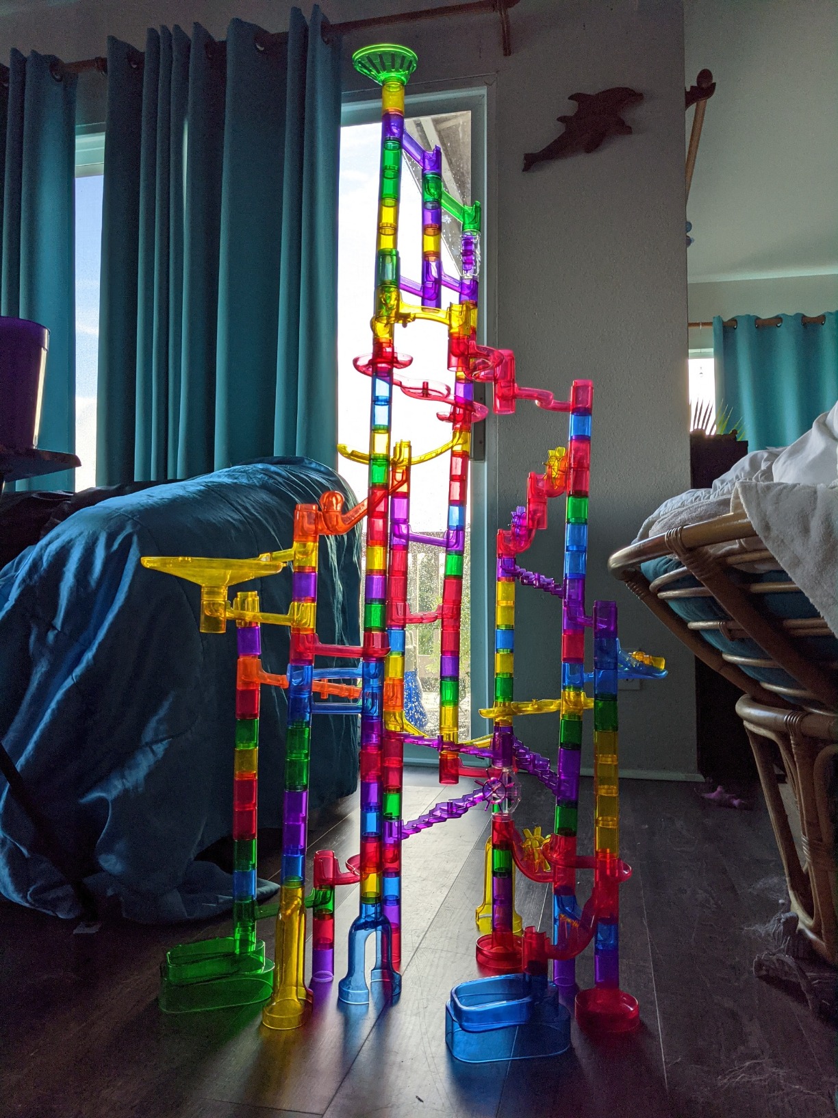 National Geographic Glow Marble Run 250-Piece Building Set for Kids | 50 Glow-in-the-Dark Glass Marbles, 135 Tubes, 55 Action Pieces, 10 Bases, Marble Maze, STEM Physics Toy, Storage Bag customer photo 2