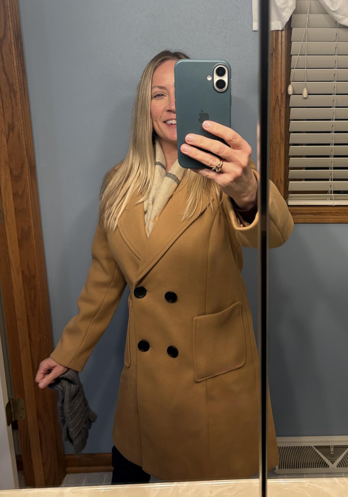 chouyatou Women Elegant Notched Collar Double Breasted Wool Blend Over Coat customer photo 1