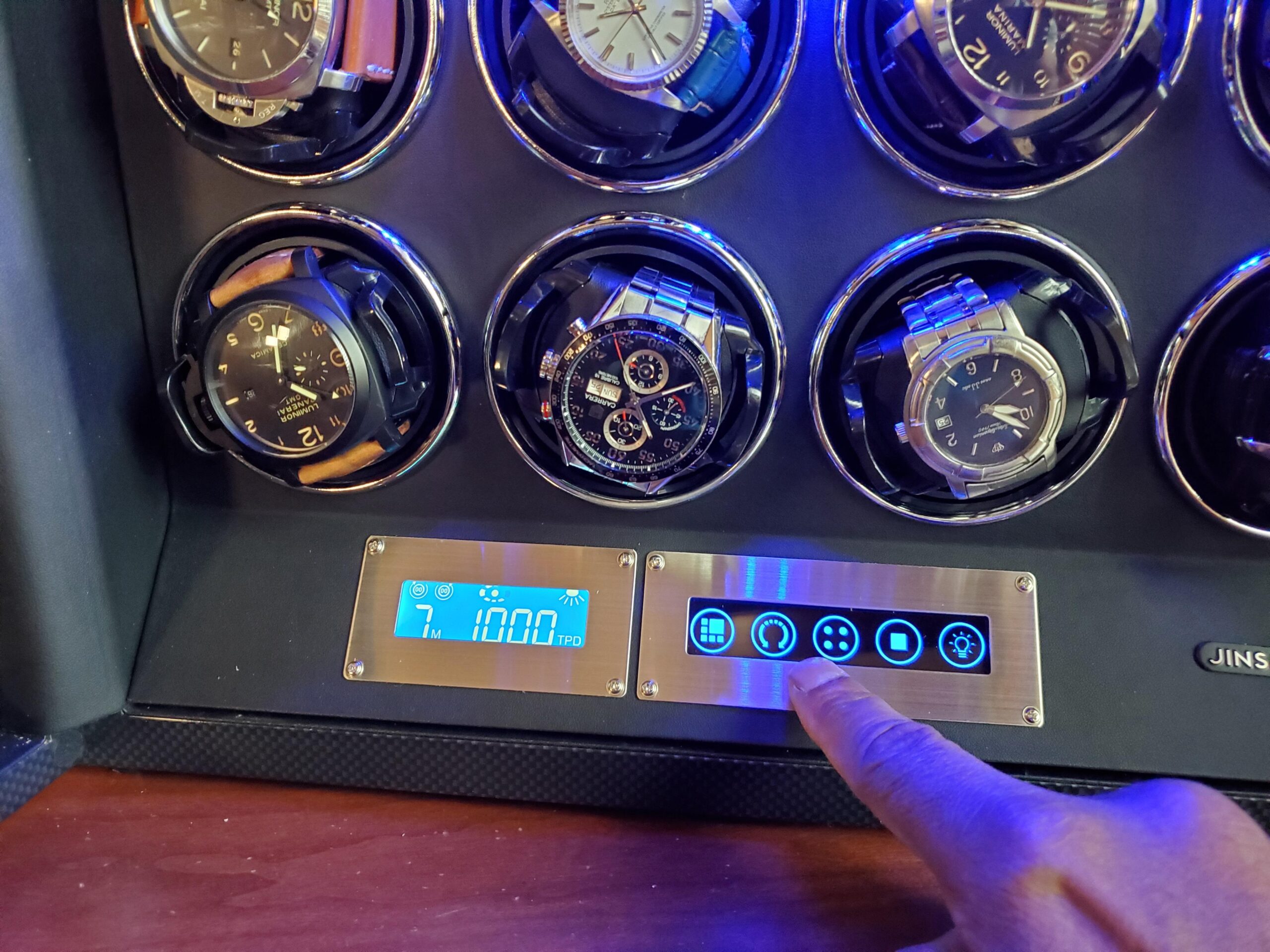 Watch Winder, Adjustable [Upgraded] Watch Pillows, 8 Winding Spaces Watch Winders for Automatic Watches, Built-in Illumination customer photo 2