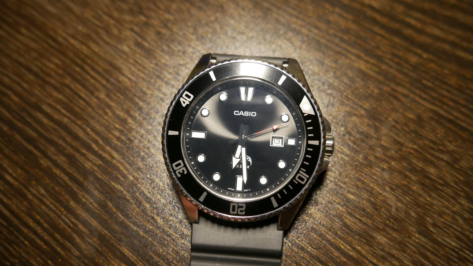 Casio MDV106 Series Unisex Analog Dive Watch, 200M Water Resistant, Stainless Steel Case, Resin Band customer photo 2