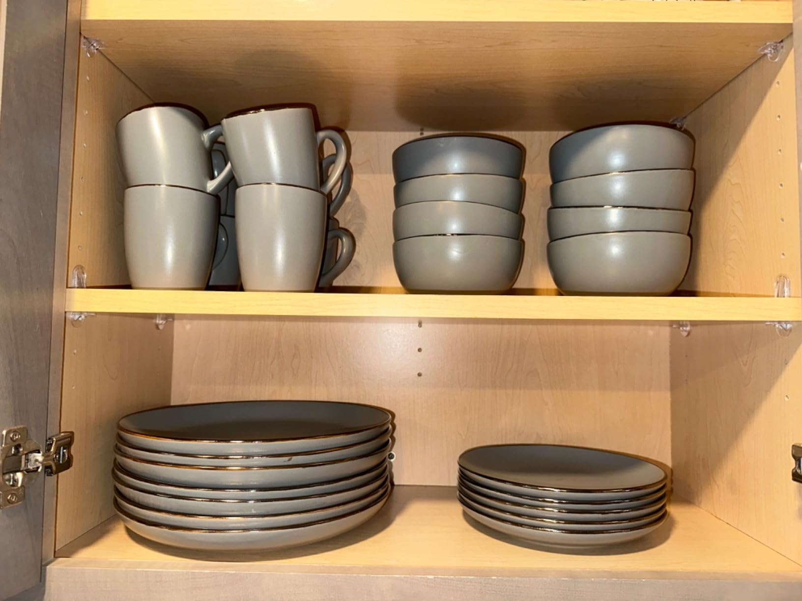 Gibson Home Rockaway 16-Piece Round Stoneware Dinnerware Set, Service for 4 - Grey with Gold Rim Plates and Bowls, Microwave & Dishwasher Safe customer photo 1