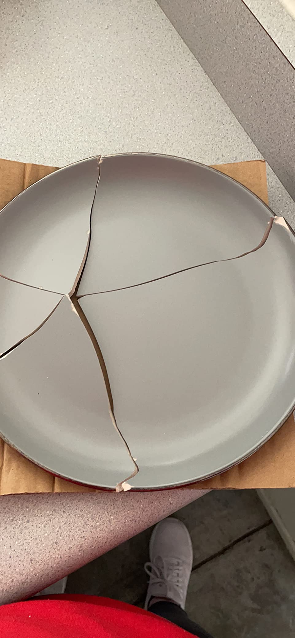 Gibson Home Rockaway 16-Piece Round Stoneware Dinnerware Set, Service for 4 - Grey with Gold Rim Plates and Bowls, Microwave & Dishwasher Safe customer photo 2
