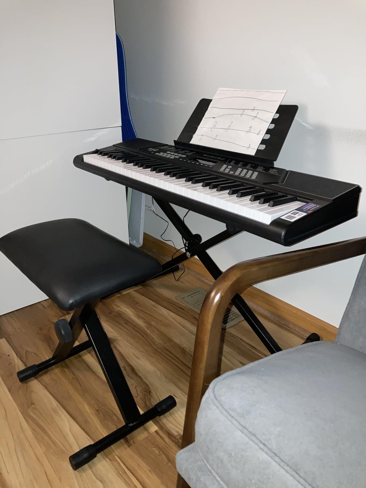 RockJam RJ5061 61 Key Keyboard Piano Kit with Stand, Bench & Headphones | Beginner electric keyboard piano set with pitch bend, LED panel, Simply Piano lessons and note stickers, all included customer photo 2