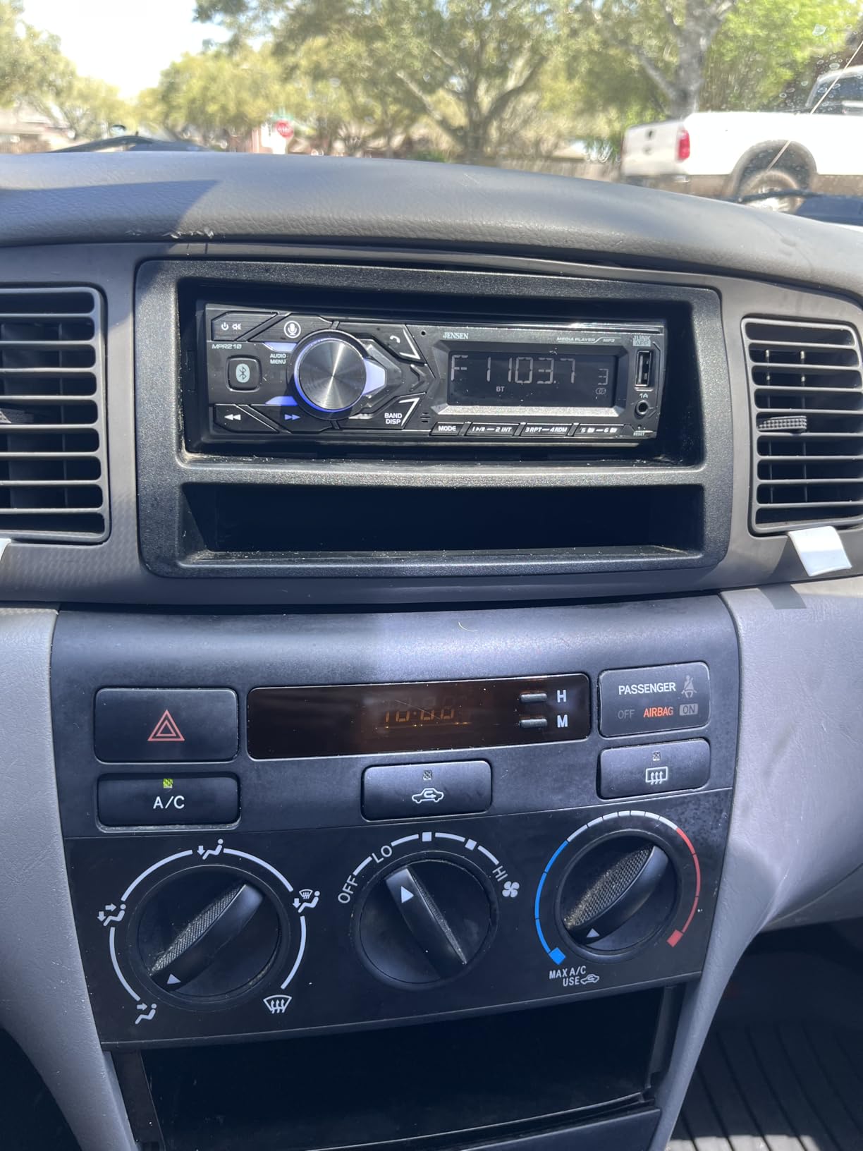 Jensen MPR210 Single DIN Bluetooth Car Stereo, Hands-Free, AM/FM, USB, Bluetooth hands-free calling and streaming, push-to-talk assistant, USB playback and charging customer photo 1