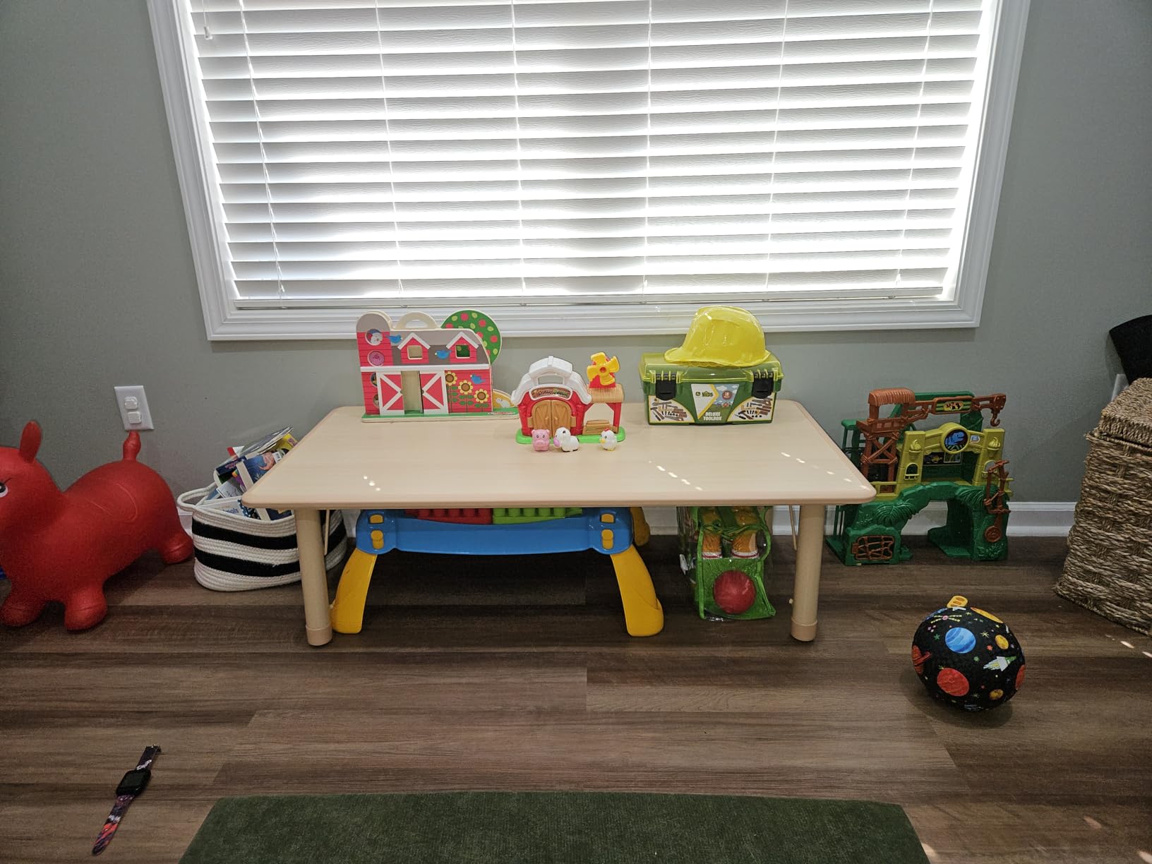 Flash Furniture Kids 47.25x23.6 in Plastic Activity Table, Natural | Table Only, Adjustable, Plastic, Durable Construction, Commercial Use customer photo 1