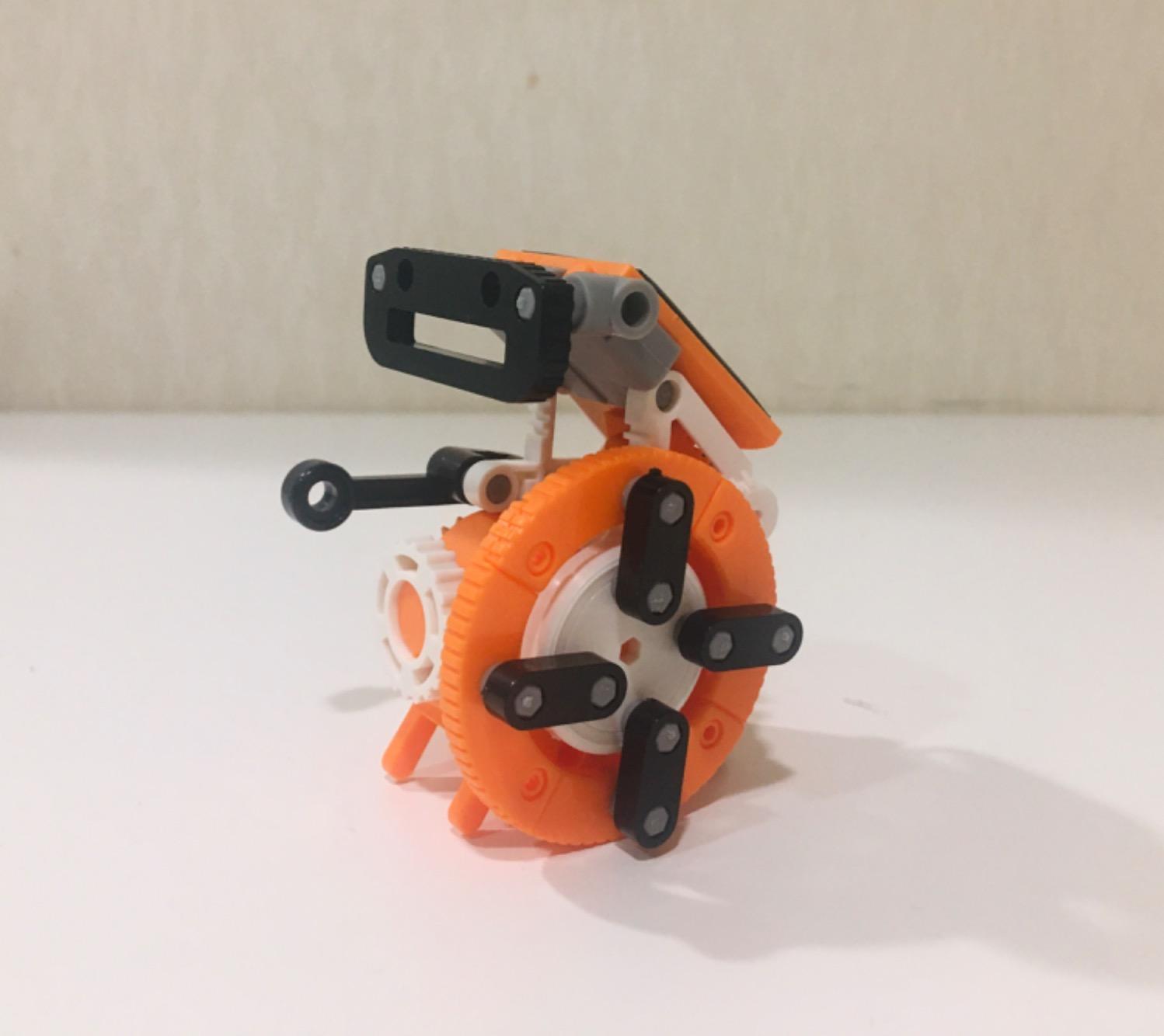 Thames & Kosmos SolarBots: 8-in-1 Solar Robot STEM Experiment Kit | Build 8 Cool Solar-Powered Robots in Minutes | No Batteries Required | Learn About Solar Energy & Technology | Solar Panel Included customer photo 1
