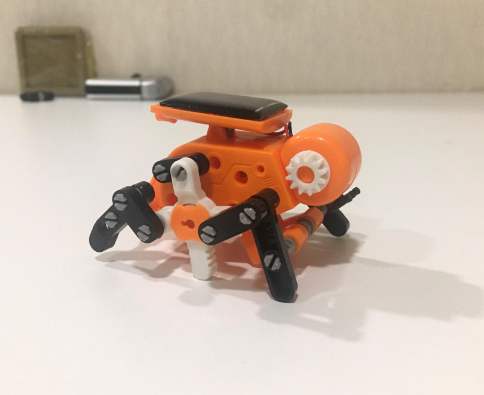 Thames & Kosmos SolarBots: 8-in-1 Solar Robot STEM Experiment Kit | Build 8 Cool Solar-Powered Robots in Minutes | No Batteries Required | Learn About Solar Energy & Technology | Solar Panel Included customer photo 2