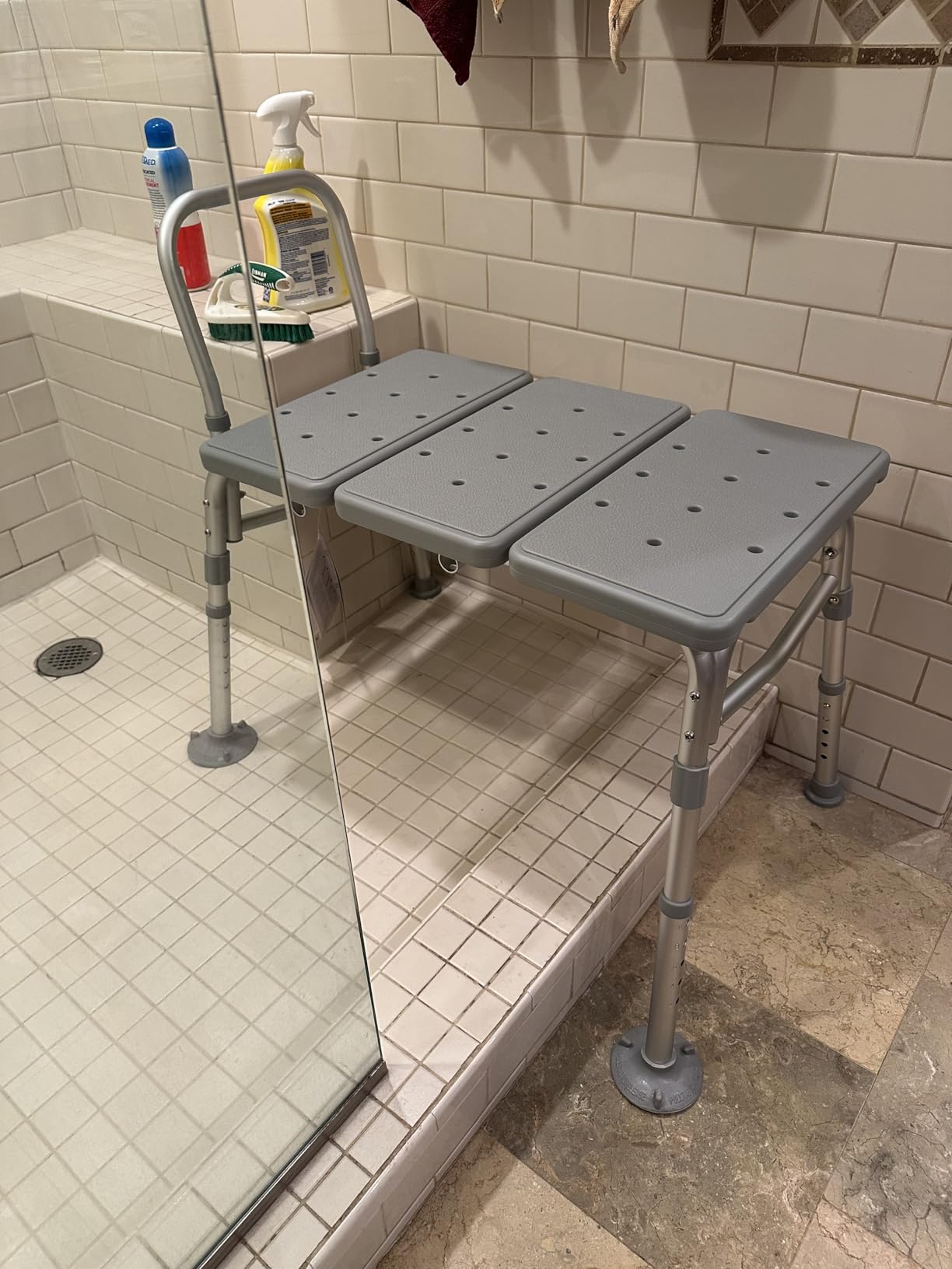 Medline Transfer Bench for Bathtubs and Showers, Adjustable Shower Bench and Bath Seat For Seniors and adults, Slip-resistant Feet, Heavy-Duty 400 lb. Weight Capacity, Tool-Free Assembly customer photo 1