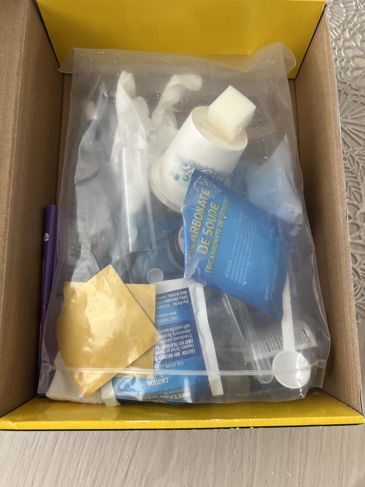 NATIONAL GEOGRAPHIC Science Magic Kit - Science Kit for Kids with 100+ Unique Experiments and Magic Tricks, Chemistry Set and STEM Project, A Great Gift for Boys and Girls (Amazon Exclusive) customer photo 2