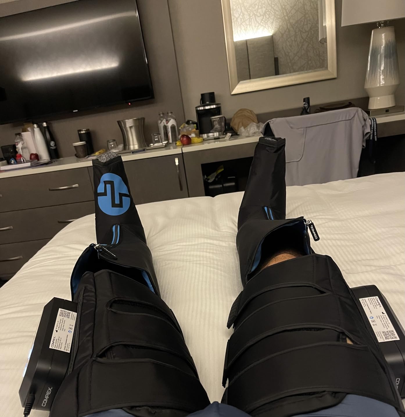 Compex Ayre Wireless Rapid Recovery Compression Boots - High Tech Compression Massage - S/M customer photo 1