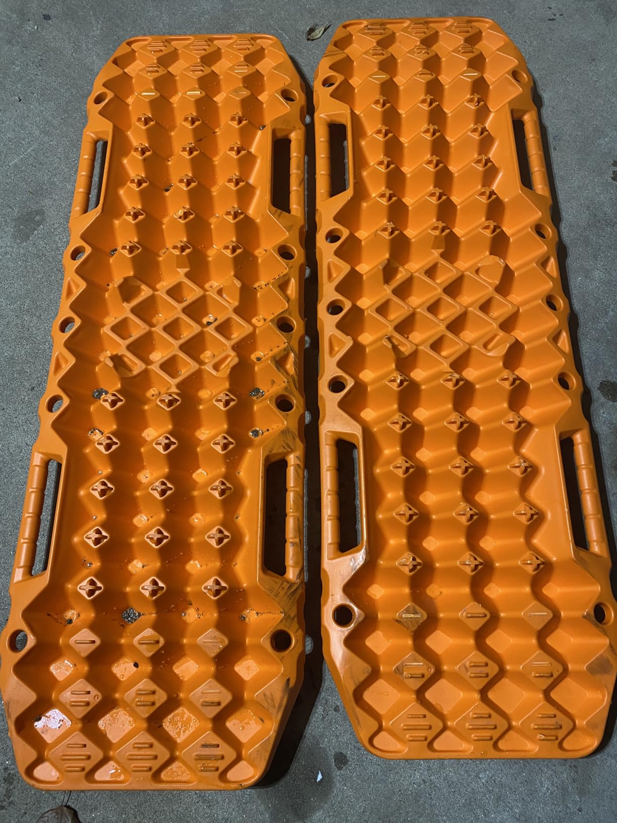 BUNKER INDUST Off-road Traction Boards with Jack Base, Pair Recovery Track 4X4 Jeep Truck Emergency Tire Traction Mat with Bag - Sand, Mud, Snow Tracks Black Traction Pad (Gen 7th) customer photo 2