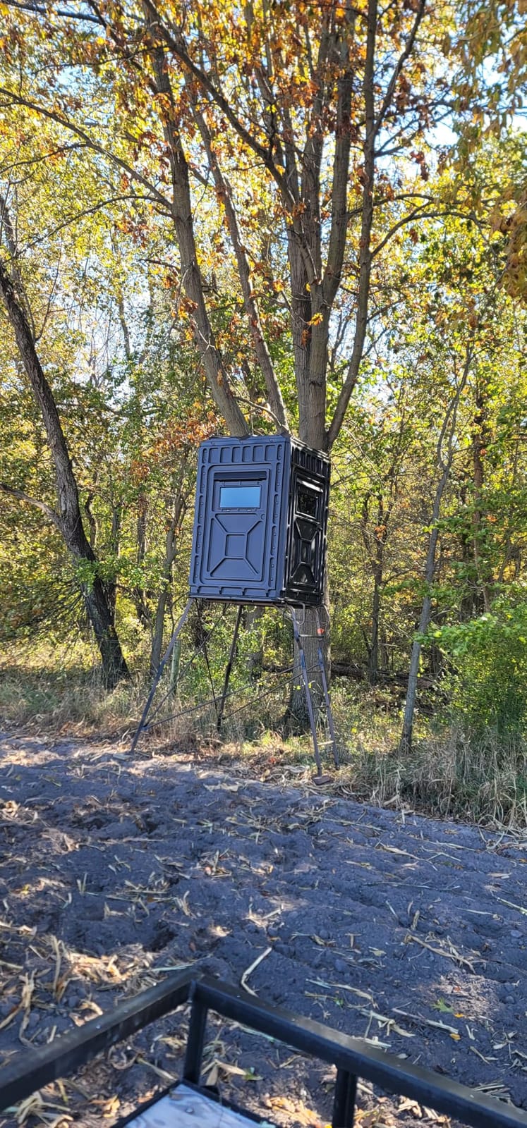 Guide Gear 6 Foot Tripod Hunting Tower Blind, 2-Man Stand Elevated customer photo 1