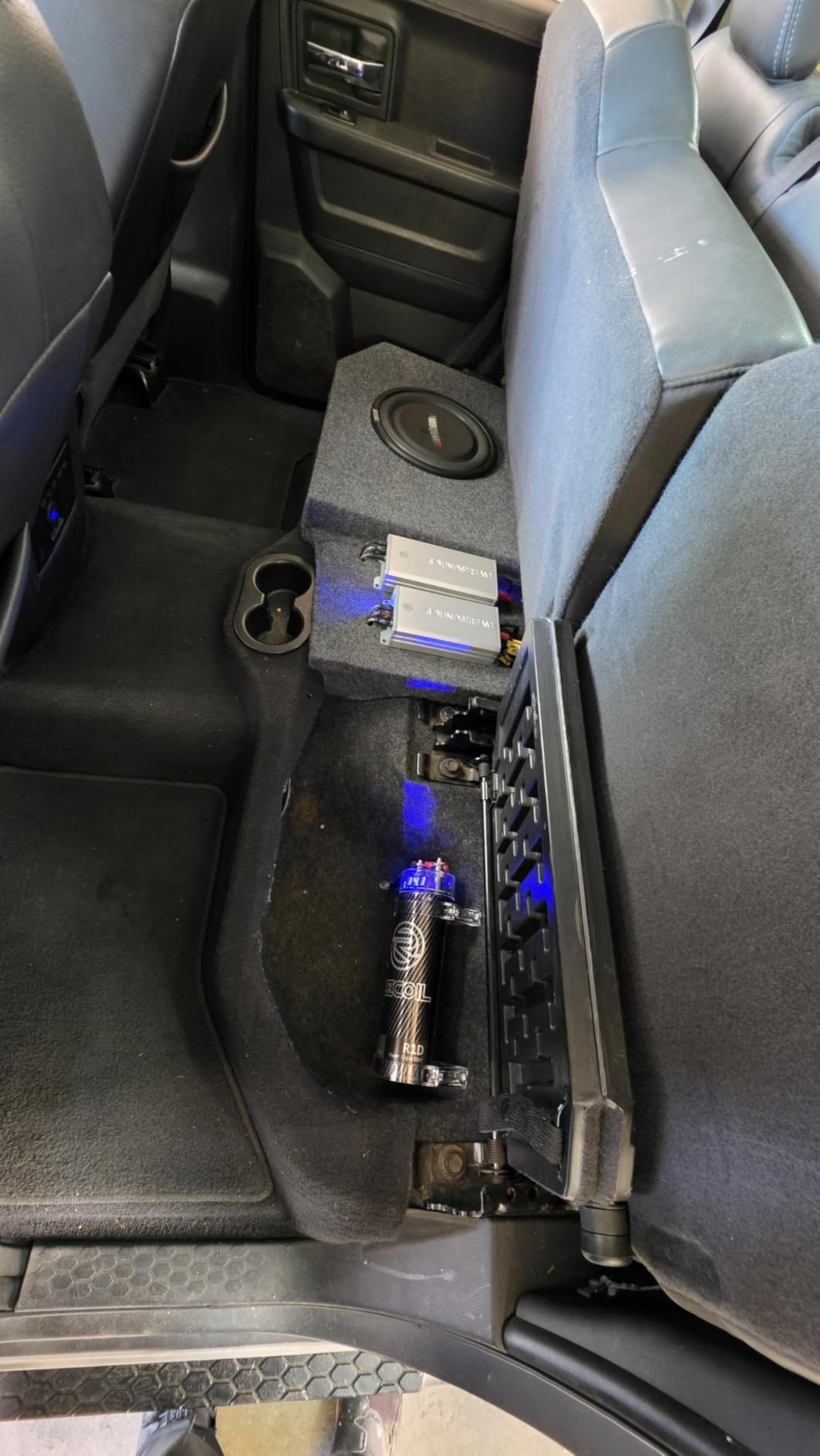 RECOIL R1D 1 Farad Car Audio Energy Storage Reinforcement Capacitor with Blue Digital Read-Out customer photo 2