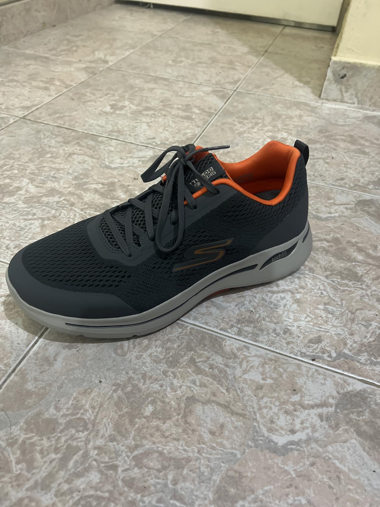 Skechers Men's Go Walk Arch Fit Mesh Lace-Up customer photo 1