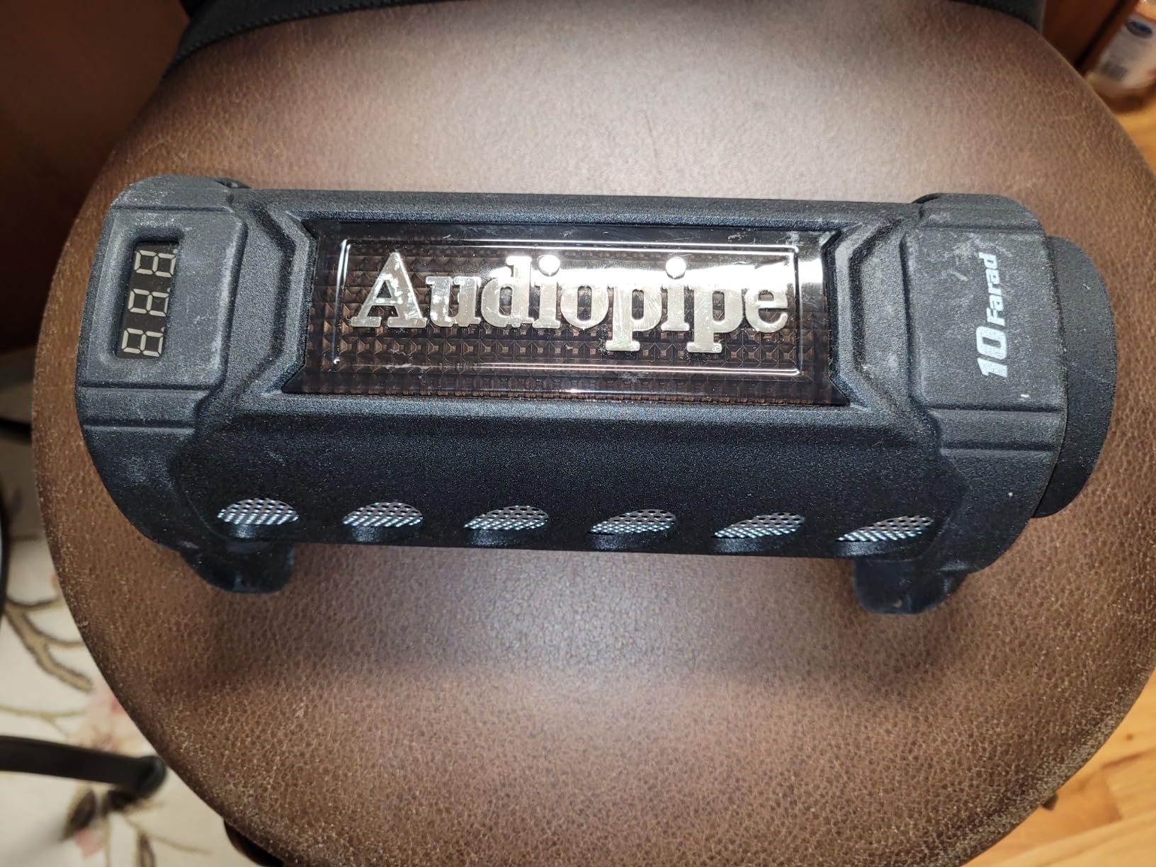 Audiopipe ACAP-1000 10 Farad Power Capacitor with Digital Display customer photo 2