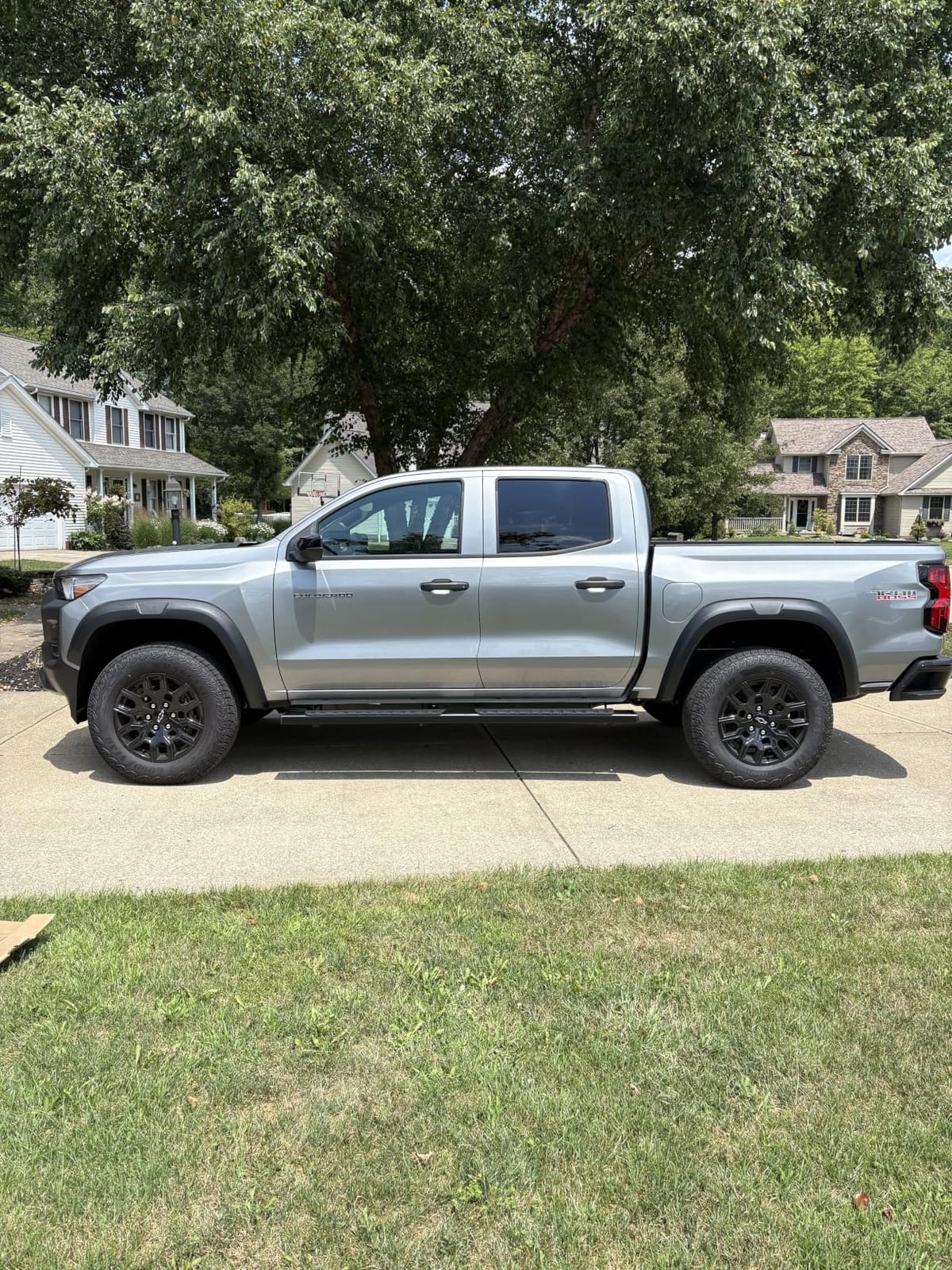 COMNOVA 6 Inches Running Boards & Steps Step Bars Compatible with 2019-2026 Chevy Silverado 1500, 2020-2026 Silverado/Sierra 2500HD 3500HD Crew Cab, A Pair Running Boards for Silverado Crew cab customer photo 1