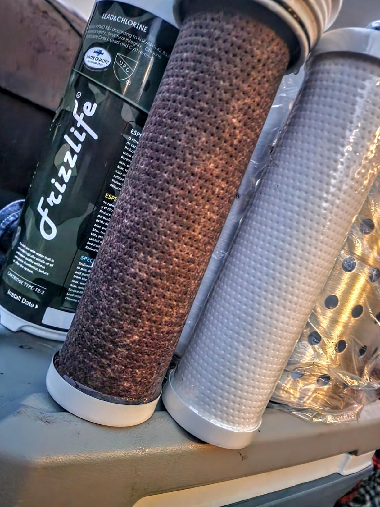 FRIZZLIFE RV Water Filter-NSF/ANSI 53&42 Certified Inline Hose Filter for RV-0.5 Micron High Water Pressure, Reduce Chlorine, Lead, Heavy Metals, Odors - for Marine, Camper, Garden, MV99 customer photo 2
