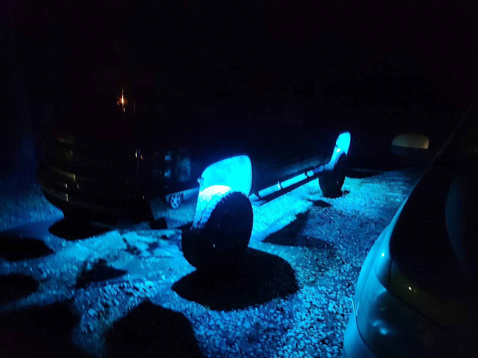 YiLaie Rock Lights for Trucks, 8 Pods RGB LED Rock Lights with APP/Remote Control & Music Mode, High Bright Multilcolor Waterproof IP68 Rock Neon Light Kits for Pickup Off Road RZR SUV ATV UTV Car customer photo 2