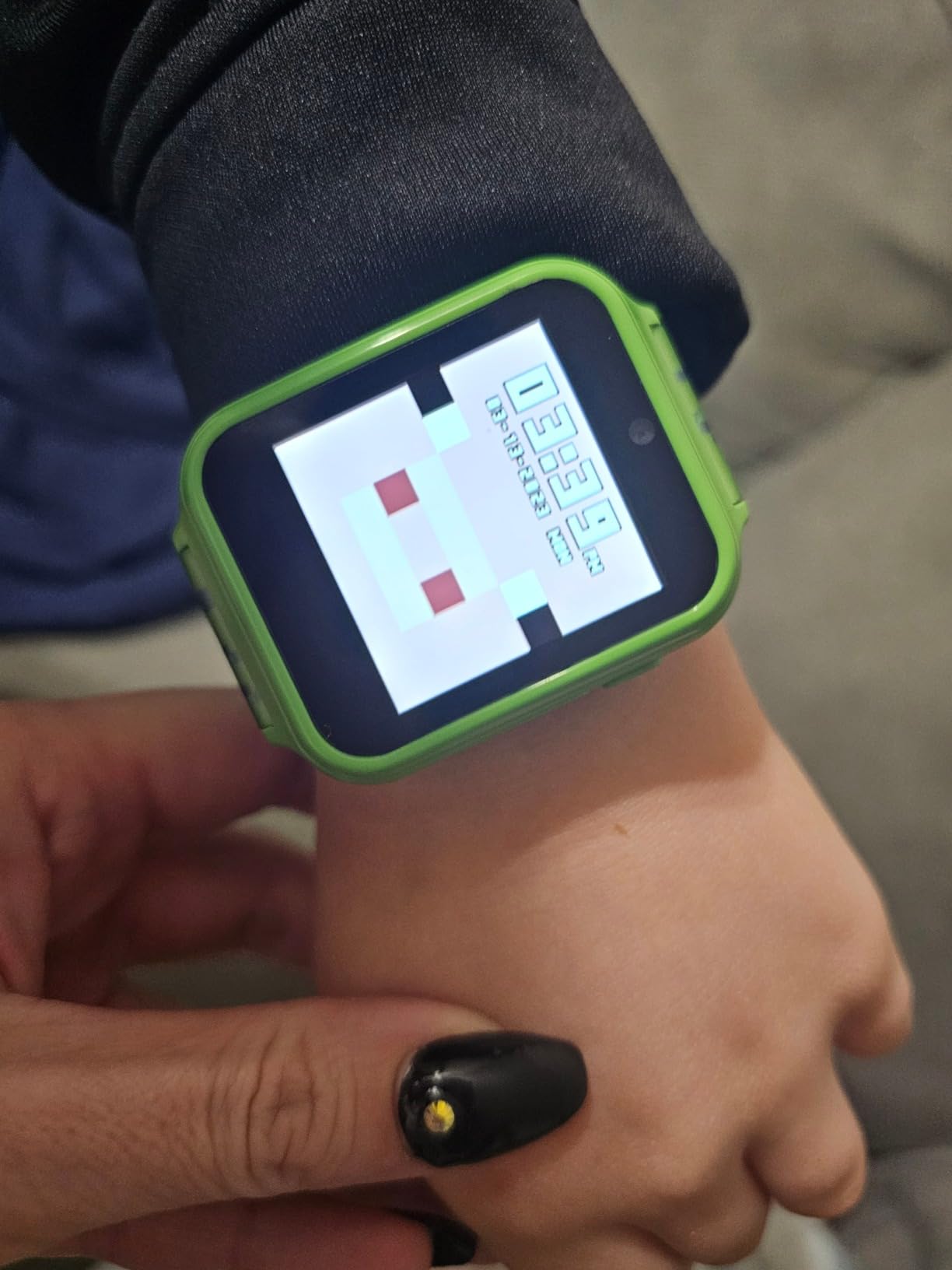 Minecraft Kids Smart Watch - Touchscreen Interactive Watch with 10 Customizable Clock Faces, Built-in Camera, Video Recorder, Alarm, Calculator, Games & Pedometer - Fits Wrists 5.5