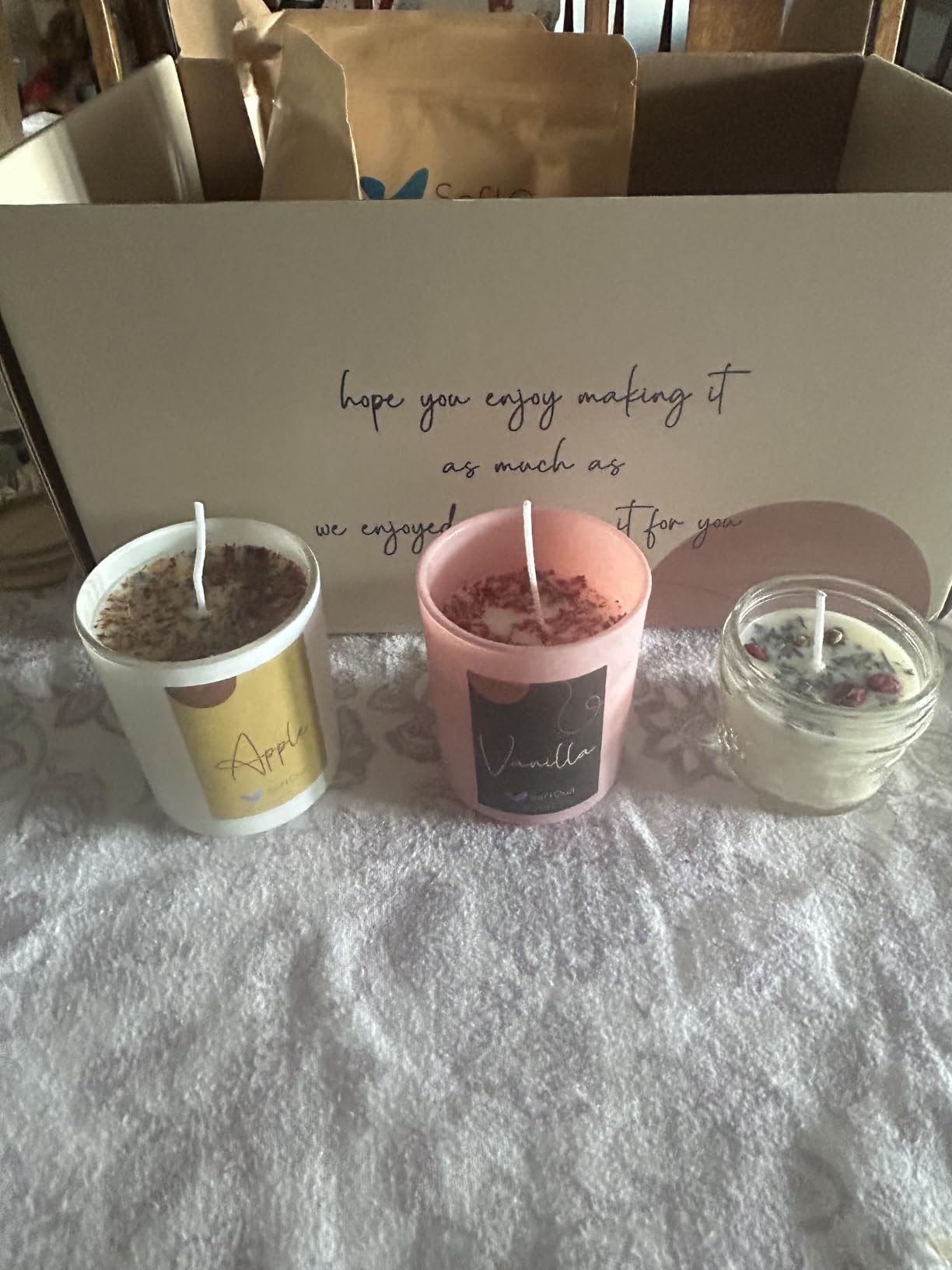 SoftOwl Premium Soy Candle Making Kit - Full Set - Soy Wax, Big 7oz Jars & Tins, 7 Pleasant Scents, Color Dyes & More - Perfect as Home Decorations - DIY Starter Scented Candles Making Kit customer photo 1