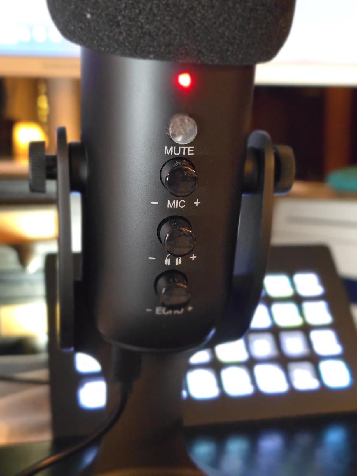 ZealSound Podcast Microphone for PC, Noise Cancellation USB Mic with Gain, Volume Adjustment & Mute Button, Monitoring & Echo, for YouTube, TikTok, Podcasting, Streaming, iPhone, iPad, Android, Mac customer photo 1