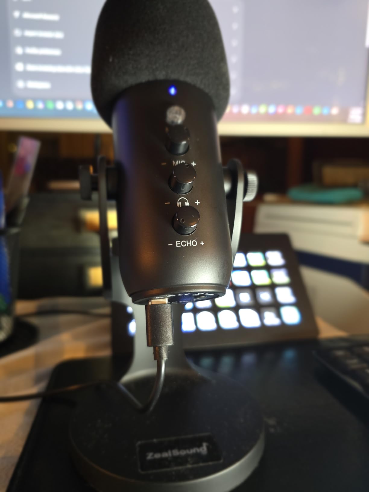 ZealSound Podcast Microphone for PC, Noise Cancellation USB Mic with Gain, Volume Adjustment & Mute Button, Monitoring & Echo, for YouTube, TikTok, Podcasting, Streaming, iPhone, iPad, Android, Mac customer photo 2