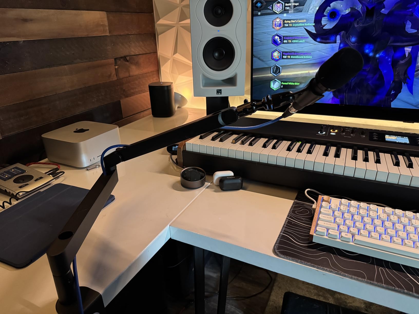 Elgato Wave Mic Arm Low Profile Microphone Boom Arm - Sits below shoulder line, 360-degree rotation, Magnetic cable channels, All-metal build, Fully adjustable mount customer photo 2